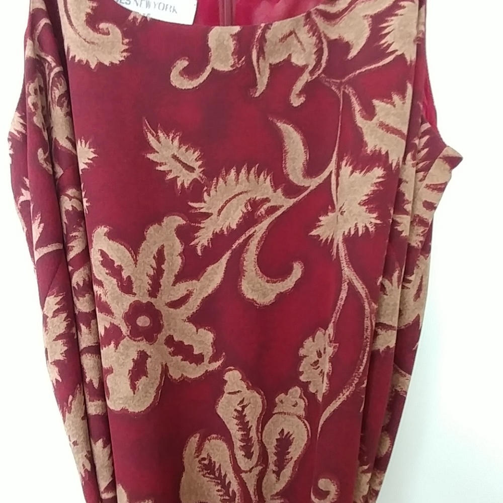 Dress - Picture 2 of 3